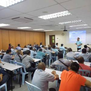 kursus-pengajar-pemandu-2016-3-300x300xc  