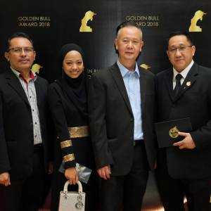 Golden-Bull-Awards-2018-2-300x300xc  