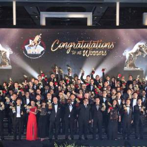 Golden-Bull-Awards-2018-3-300x300xc  