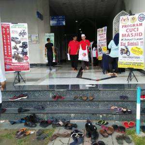 program-cuci-masjid-4-300x300xc  