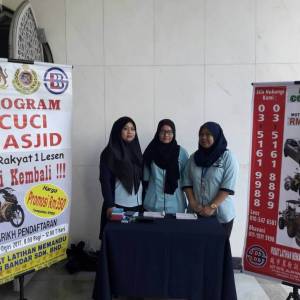 program-cuci-masjid-6-300x300xc  