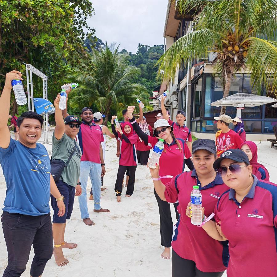 IMG_20250916_171445-900x900xc  