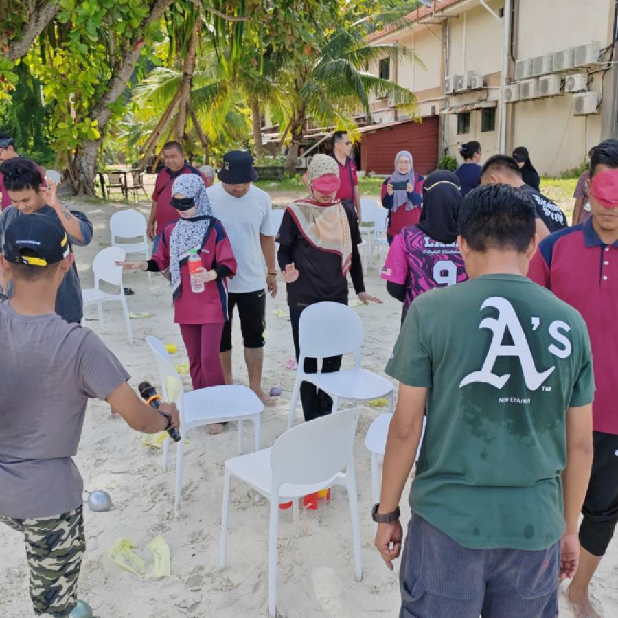 IMG_20250917_094059-900x900xc  